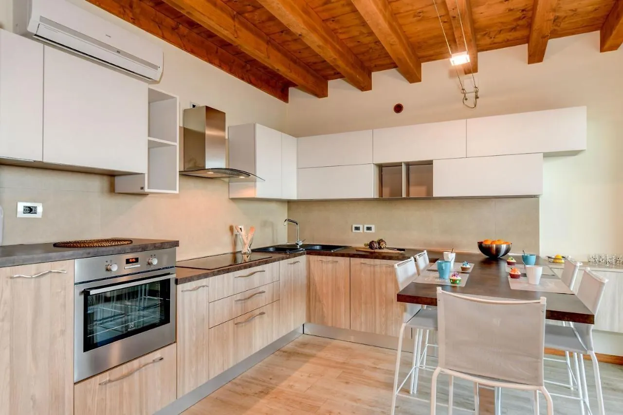 Villa Sinfonia Polpenazze del Garda Ιταλία